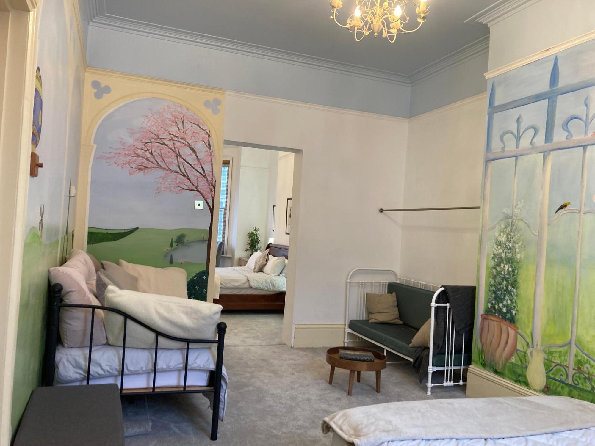 Burlington Palace Eastbourne Seafront Villa With Garden. Bagian luar foto